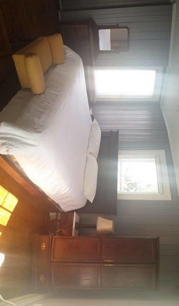 ריצ'מונד Inn At Patrick Henry'S מראה חיצוני תמונה
